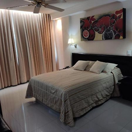 Hotel Mary Celaya Celaya  Kültér fotó