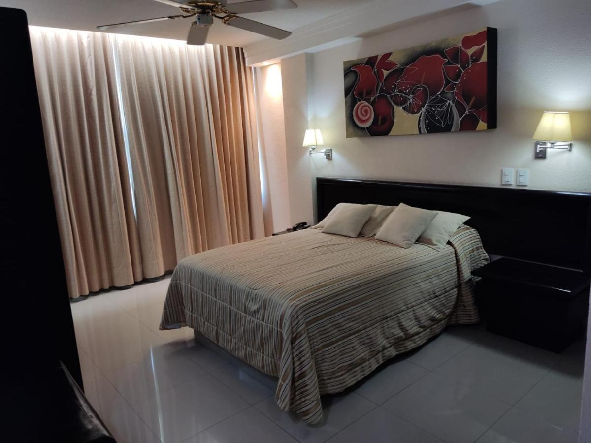 Hotel Mary Celaya Celaya  Kültér fotó
