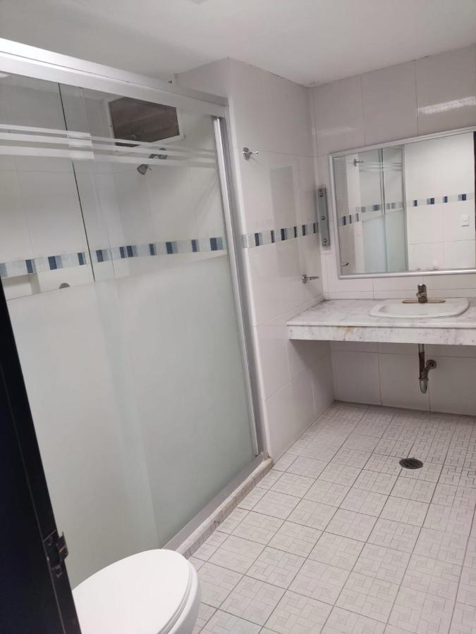 Hotel Mary Celaya Celaya  Kültér fotó